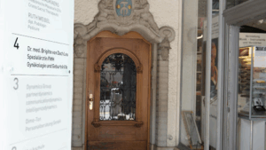 Frauenarzt Praxis Dr. med. Brigitte von Dach Leu